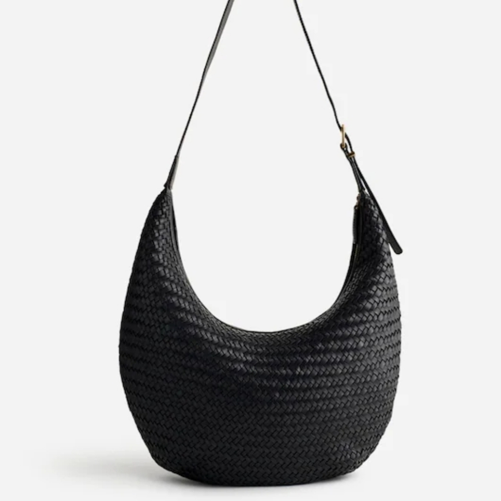 Madewell The Essential Curve Shoulder Bag In Black